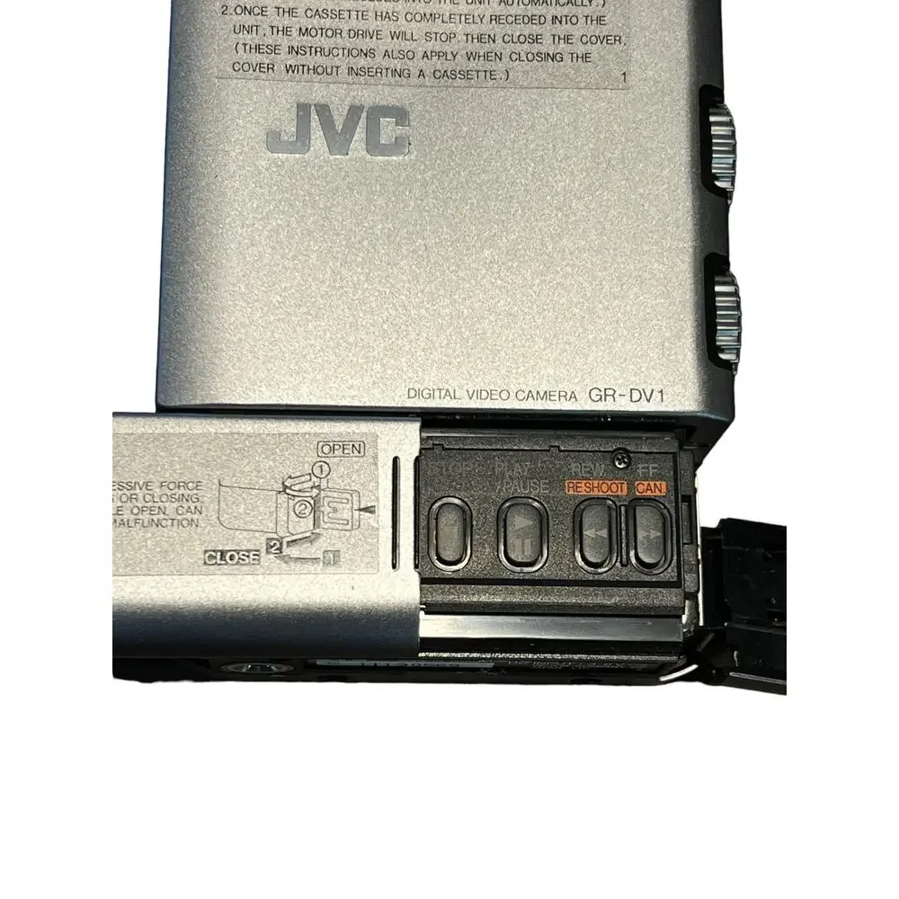 VTG JVC Mini DV Digital‎ Video Camcorder GR-DV1U Camera Bundle and Accessories